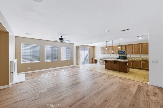 1833 English Oak Way, Perris, CA 92571