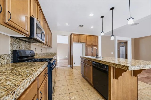 1833 English Oak Way, Perris, CA 92571