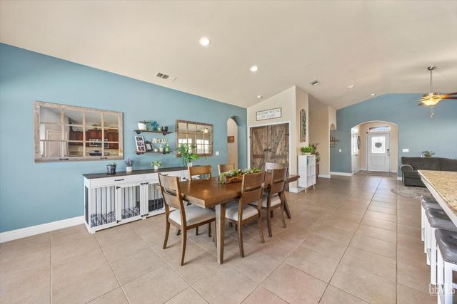 9418 Laurelwood Court, Shafter, CA 93263