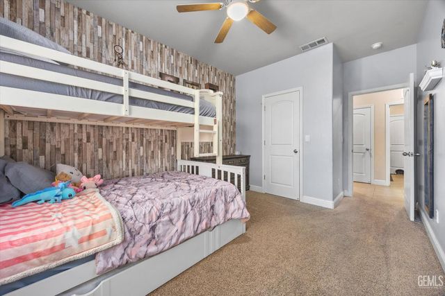 9418 Laurelwood Court, Shafter, CA 93263