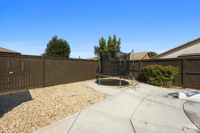 9418 Laurelwood Court, Shafter, CA 93263