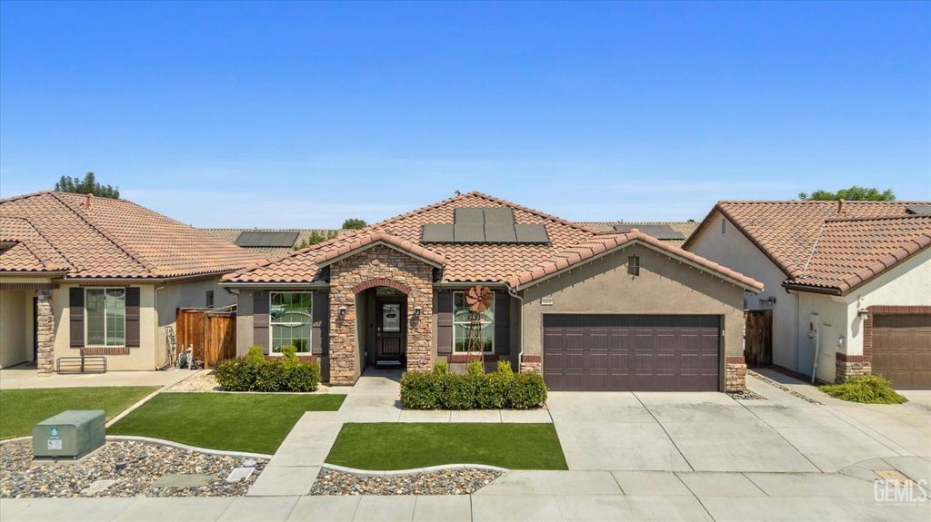 9418 Laurelwood Court, Shafter, CA 93263