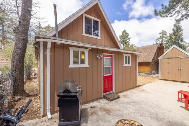 525 Kern, Sugarloaf, CA 92386
