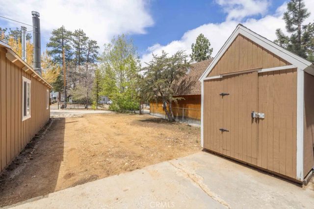 525 Kern, Sugarloaf, CA 92386