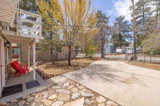 525 Kern, Sugarloaf, CA 92386