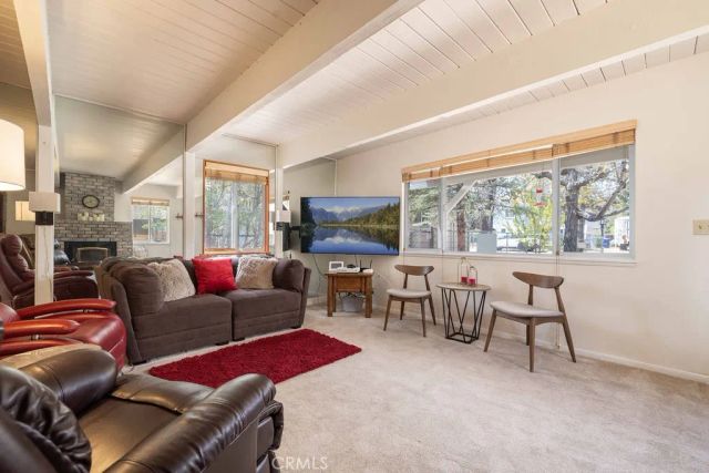 525 Kern, Sugarloaf, CA 92386