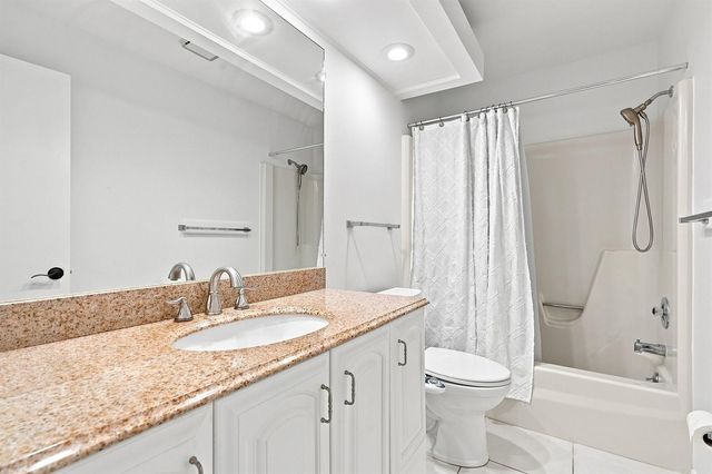 4 Vista Gardens Trail Unit 207, Vero Beach, FL 32962