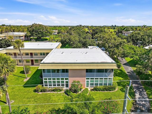 4 Vista Gardens Trail Unit 207, Vero Beach, FL 32962