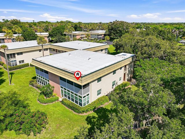4 Vista Gardens Trail Unit 207, Vero Beach, FL 32962