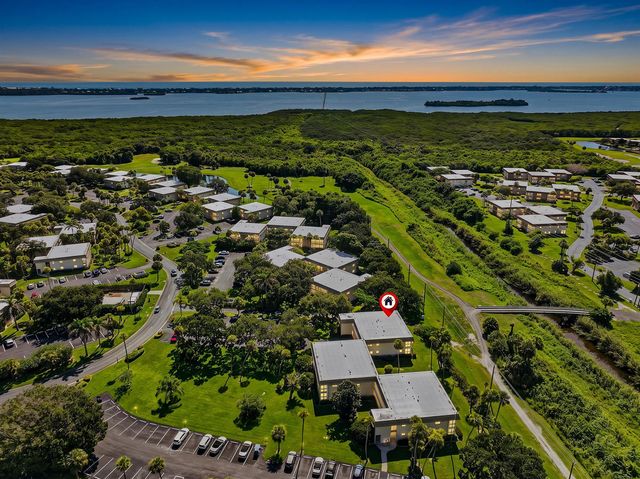 4 Vista Gardens Trail Unit 207, Vero Beach, FL 32962