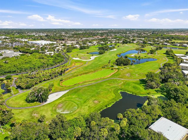 4 Vista Gardens Trail Unit 207, Vero Beach, FL 32962