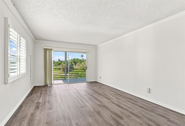 4 Vista Gardens Trail Unit 207, Vero Beach, FL 32962