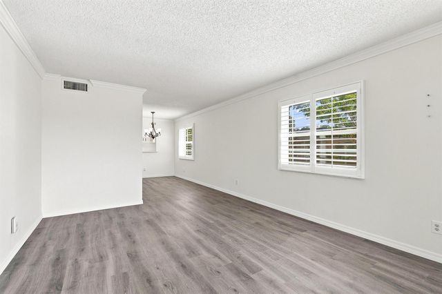 4 Vista Gardens Trail Unit 207, Vero Beach, FL 32962