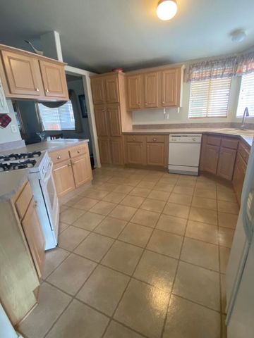 100 S Westwood Street 13, Porterville, CA 93257