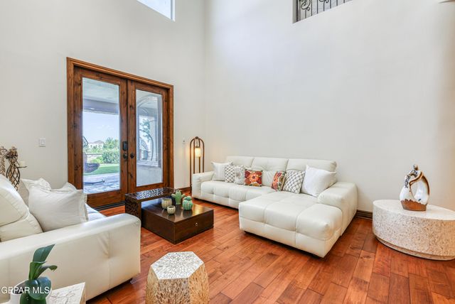 6309 VIA SERENA Drive, El Paso, TX 79912