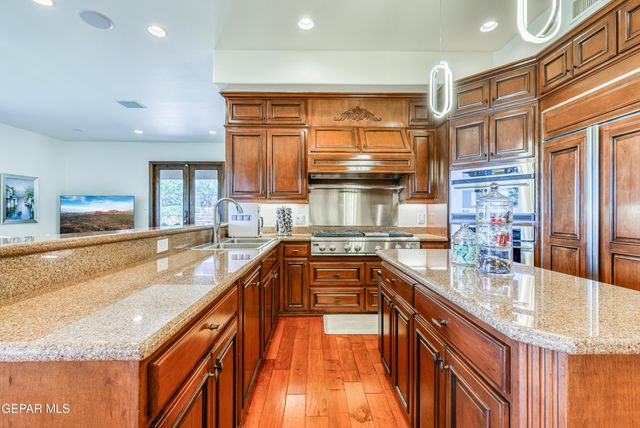 6309 VIA SERENA Drive, El Paso, TX 79912
