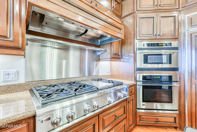 6309 VIA SERENA Drive, El Paso, TX 79912