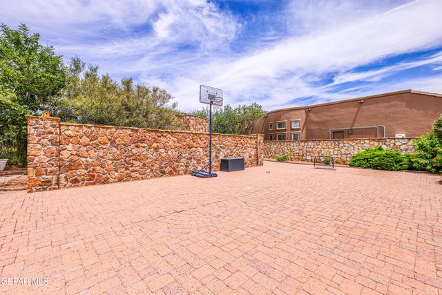6309 VIA SERENA Drive, El Paso, TX 79912