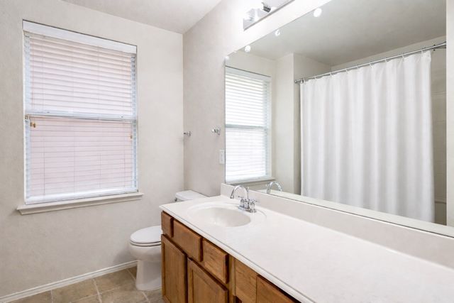 1313 Illinois Avenue, Lancaster, TX 75134