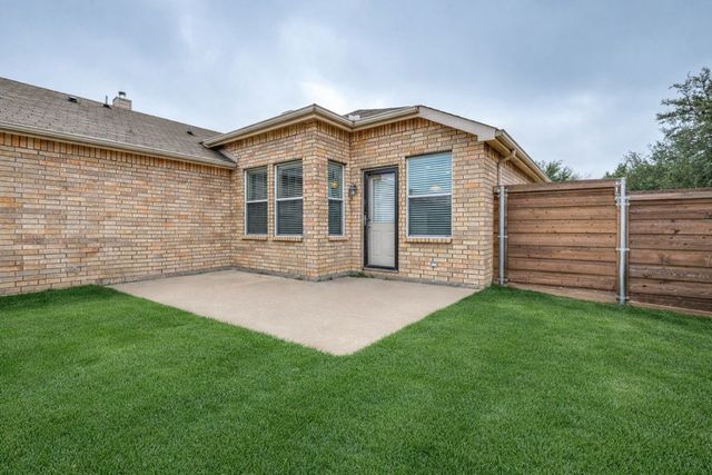 1313 Illinois Avenue, Lancaster, TX 75134