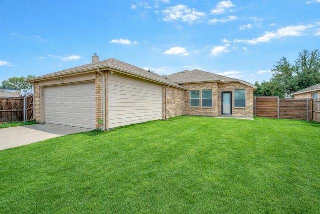 1313 Illinois Avenue, Lancaster, TX 75134