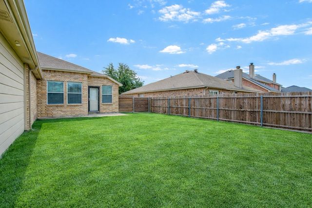 1313 Illinois Avenue, Lancaster, TX 75134