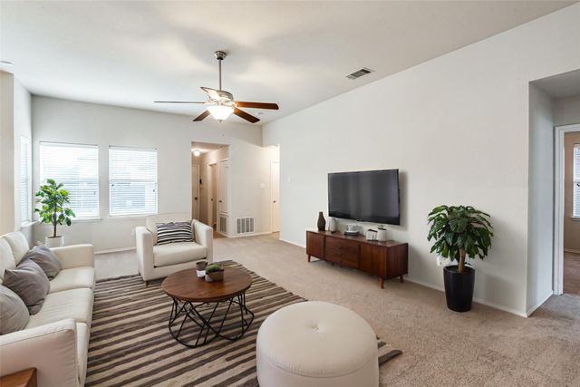 1313 Illinois Avenue, Lancaster, TX 75134