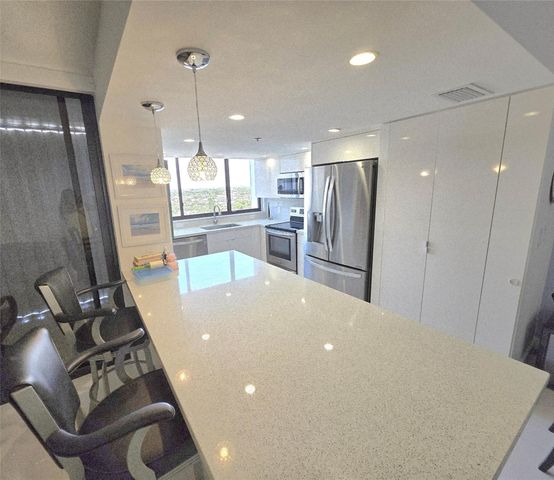 1631 S Ocean Boulevard 1006, Pompano Beach, FL 33062