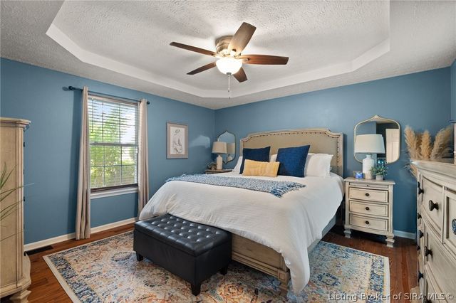 6803 Twin Springs Drive, Sellersburg, IN 47172