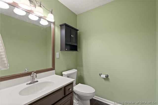 6803 Twin Springs Drive, Sellersburg, IN 47172