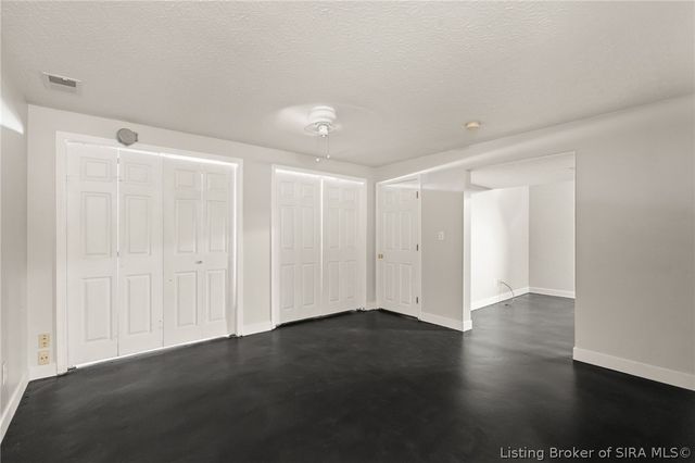 6803 Twin Springs Drive, Sellersburg, IN 47172