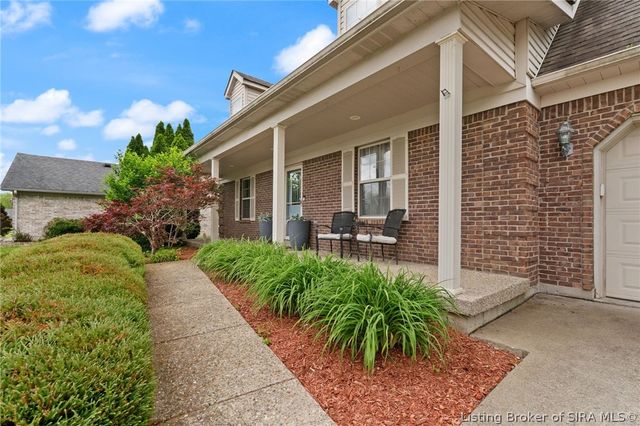 6803 Twin Springs Drive, Sellersburg, IN 47172