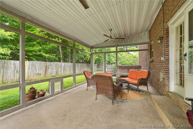 6803 Twin Springs Drive, Sellersburg, IN 47172