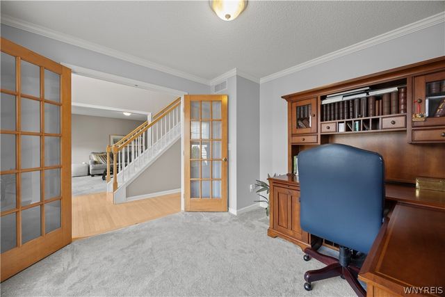 16 Buckingham Court, Lancaster, NY 14086
