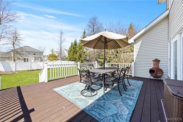 16 Buckingham Court, Lancaster, NY 14086