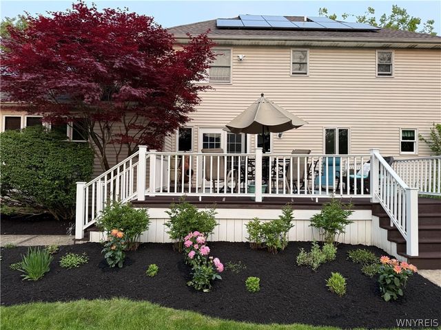 16 Buckingham Court, Lancaster, NY 14086