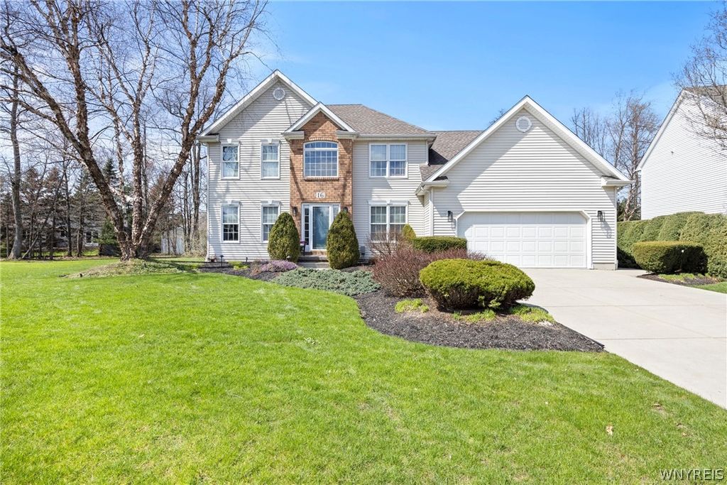 16 Buckingham Court, Lancaster, NY 14086