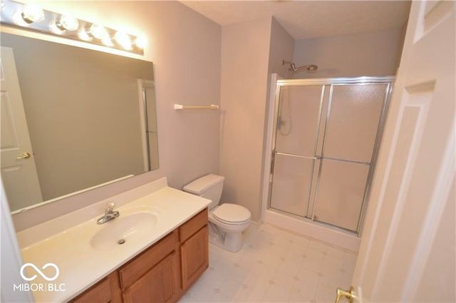 8043 Harbor Walk Lane, Indianapolis, IN 46237