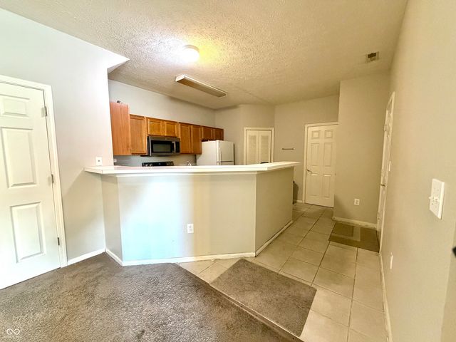 8043 Harbor Walk Lane, Indianapolis, IN 46237