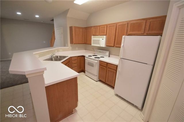 8043 Harbor Walk Lane, Indianapolis, IN 46237