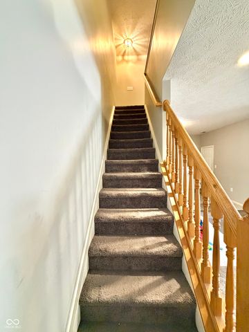 8043 Harbor Walk Lane, Indianapolis, IN 46237