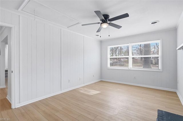 4 Dundee RD, Hampton, VA 23669