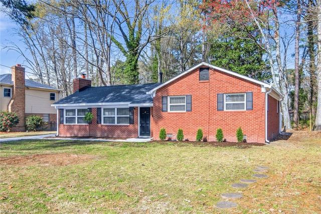 4 Dundee RD, Hampton, VA 23669
