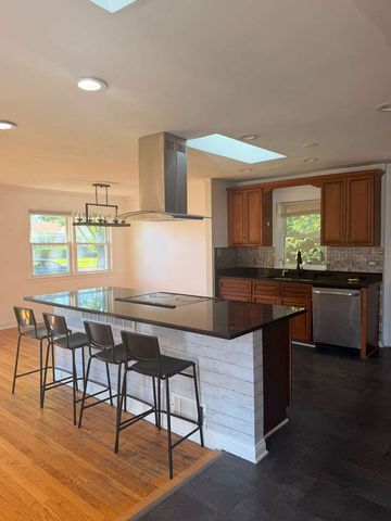8344 Kedvale Avenue, Skokie, IL 60076