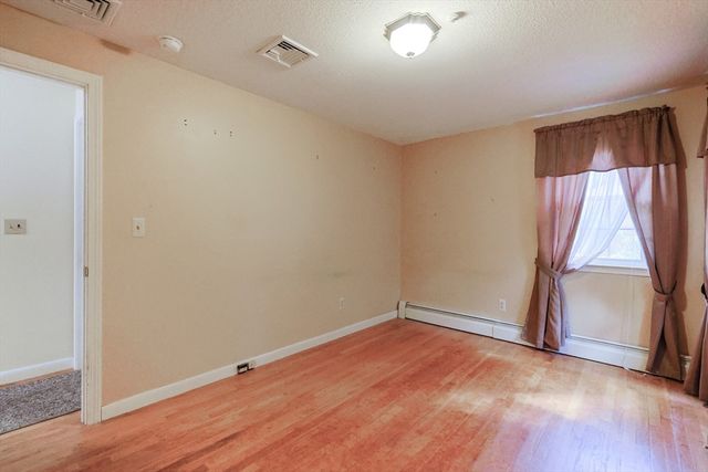 37 Oakleaf Dr, Mansfield, MA 02048