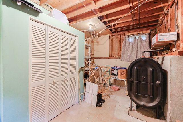 37 Oakleaf Dr, Mansfield, MA 02048