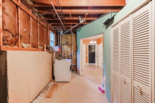 37 Oakleaf Dr, Mansfield, MA 02048