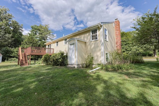 37 Oakleaf Dr, Mansfield, MA 02048