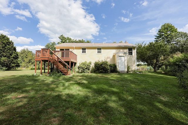 37 Oakleaf Dr, Mansfield, MA 02048
