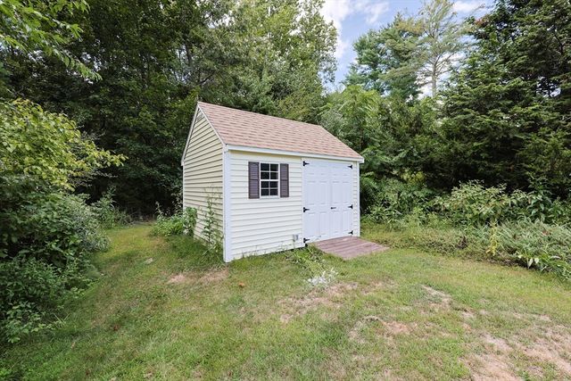 37 Oakleaf Dr, Mansfield, MA 02048